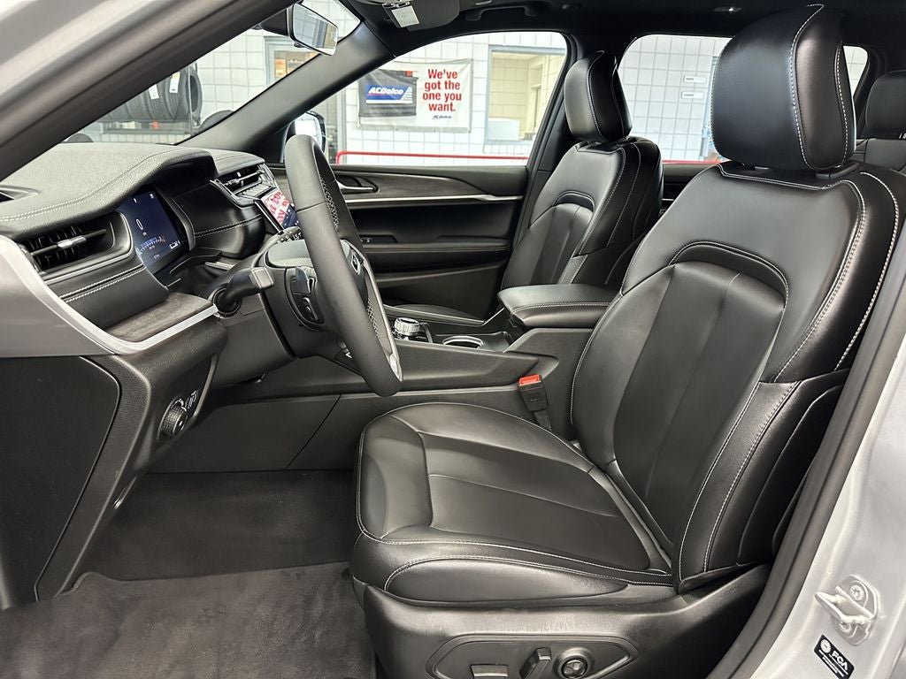 2025 Jeep Grand Cherokee L Limited 4x4