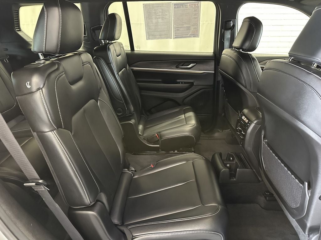 2025 Jeep Grand Cherokee L Limited 4x4