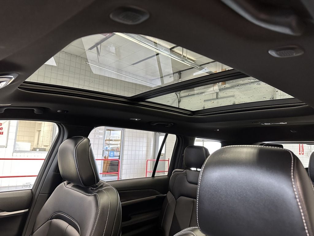 2025 Jeep Grand Cherokee L Limited 4x4