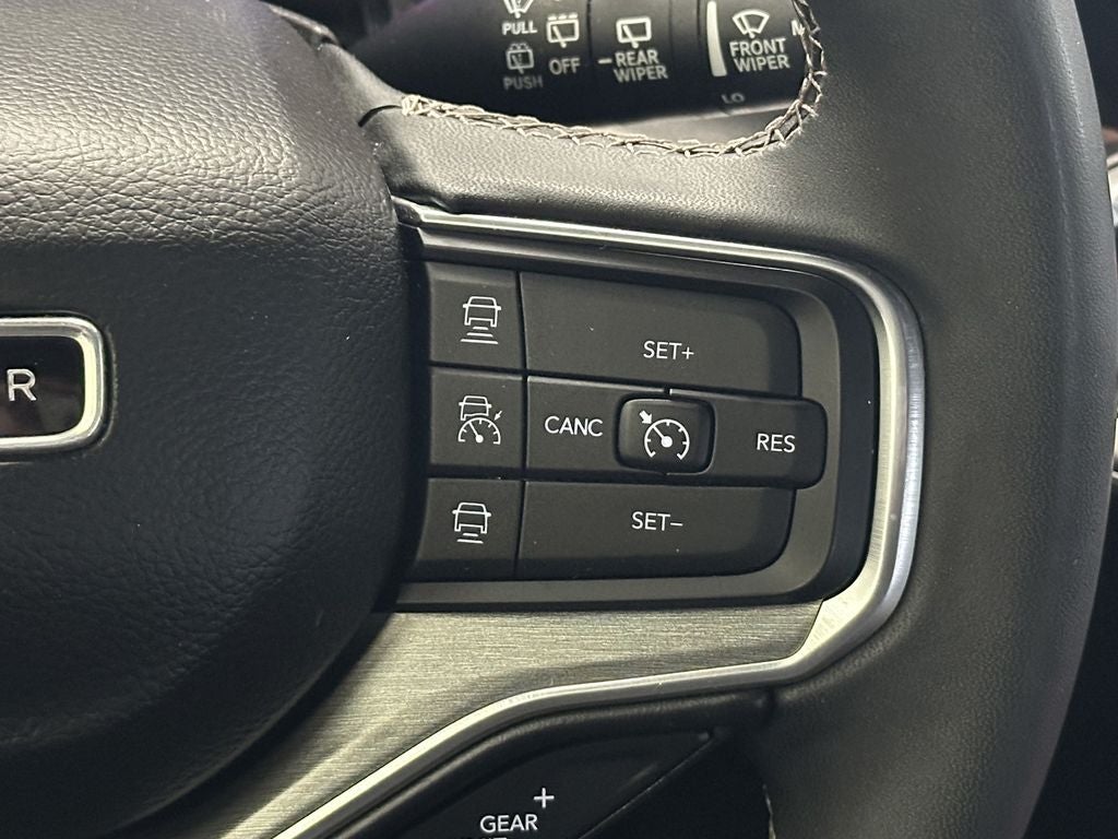 2023 Jeep Wagoneer Series II Carbide 4x4