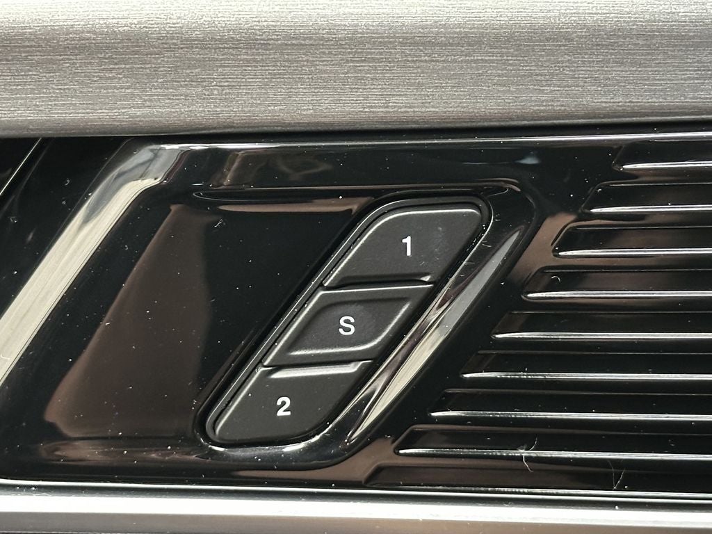 2023 Jeep Wagoneer Series II Carbide 4x4