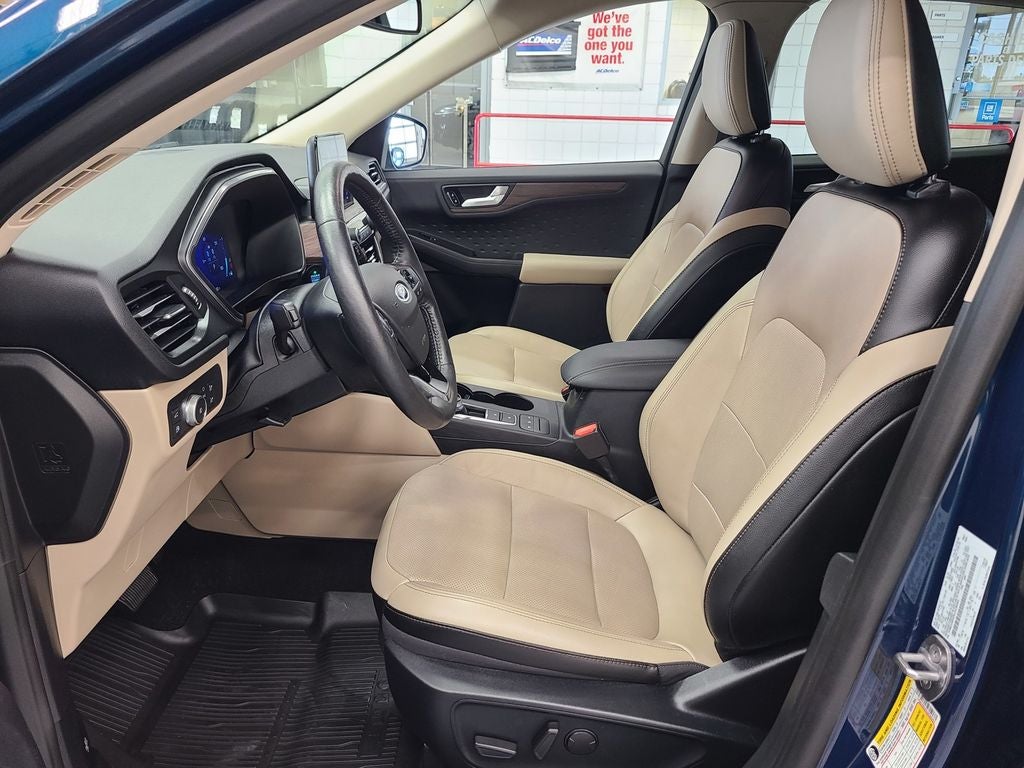 2020 Ford Escape Titanium Hybrid