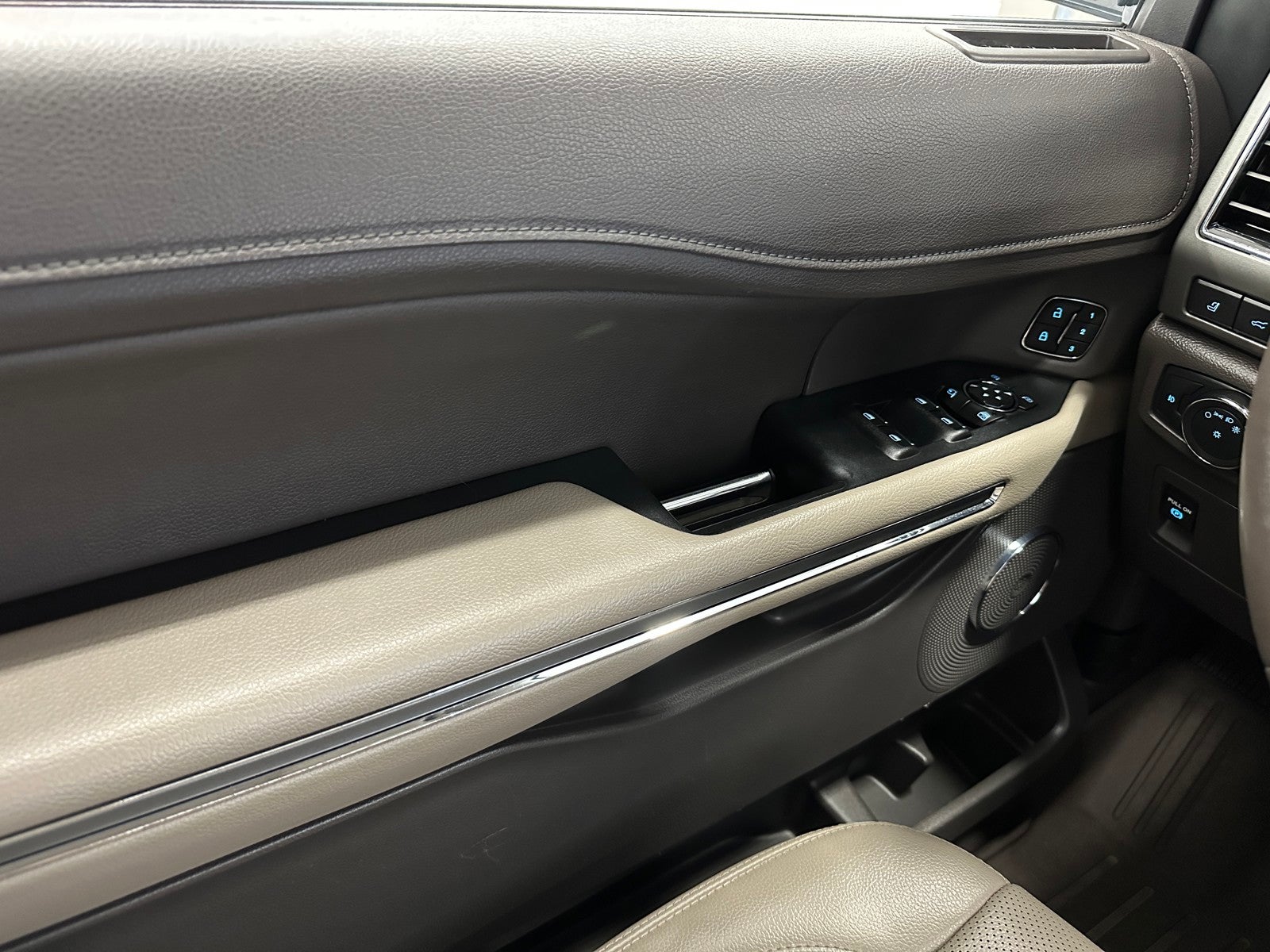 2021 Ford Expedition XLT MAX