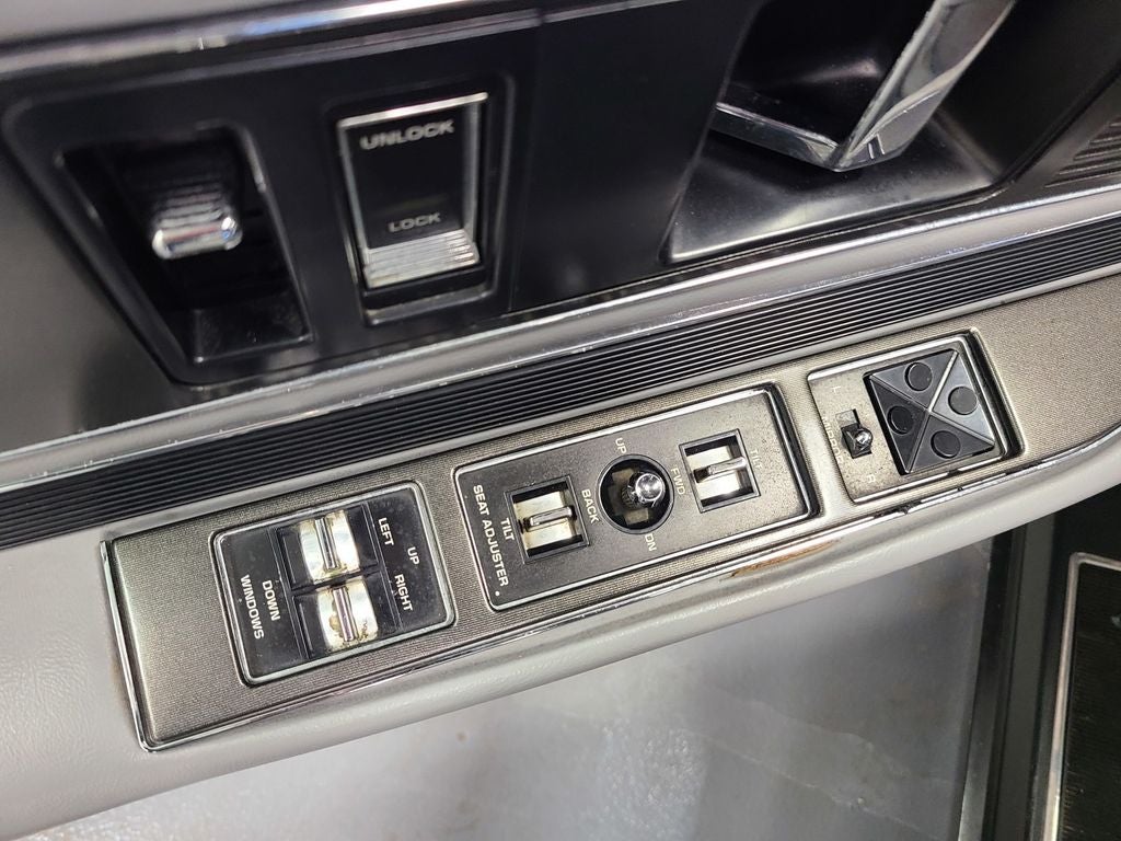 1990 Buick Reatta Base