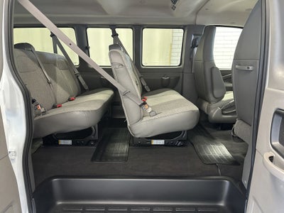 2025 Chevrolet Express Passenger 1LT