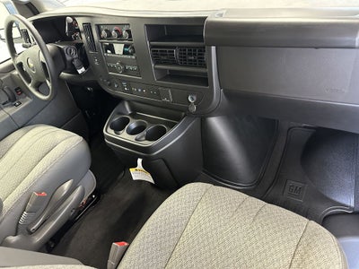 2025 Chevrolet Express Passenger 1LT