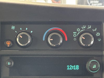 2025 Chevrolet Express Passenger 1LT