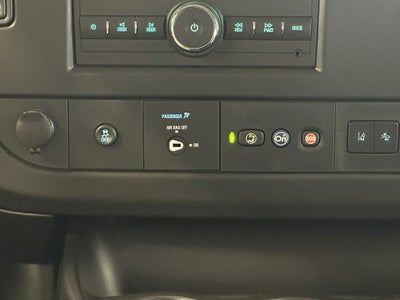 2025 Chevrolet Express Passenger 1LT