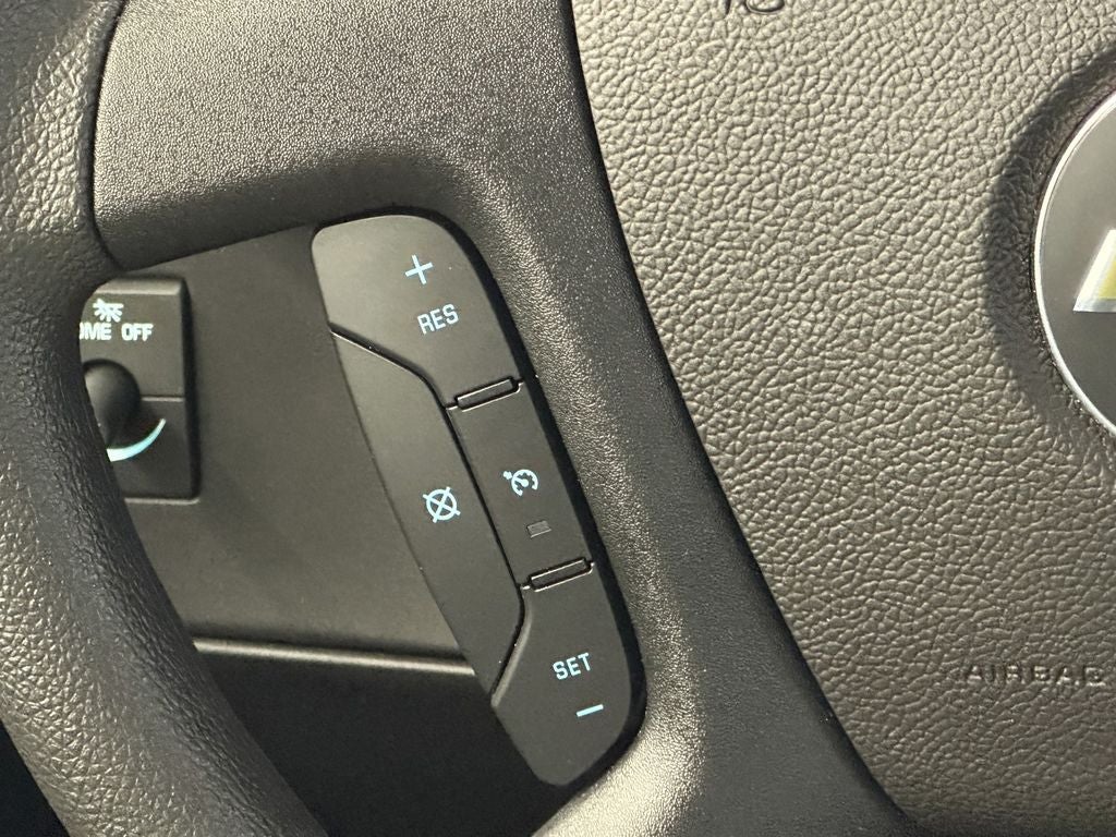 2025 Chevrolet Express Passenger 1LT