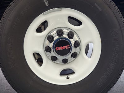 2024 GMC Savana Passenger 3500 LT