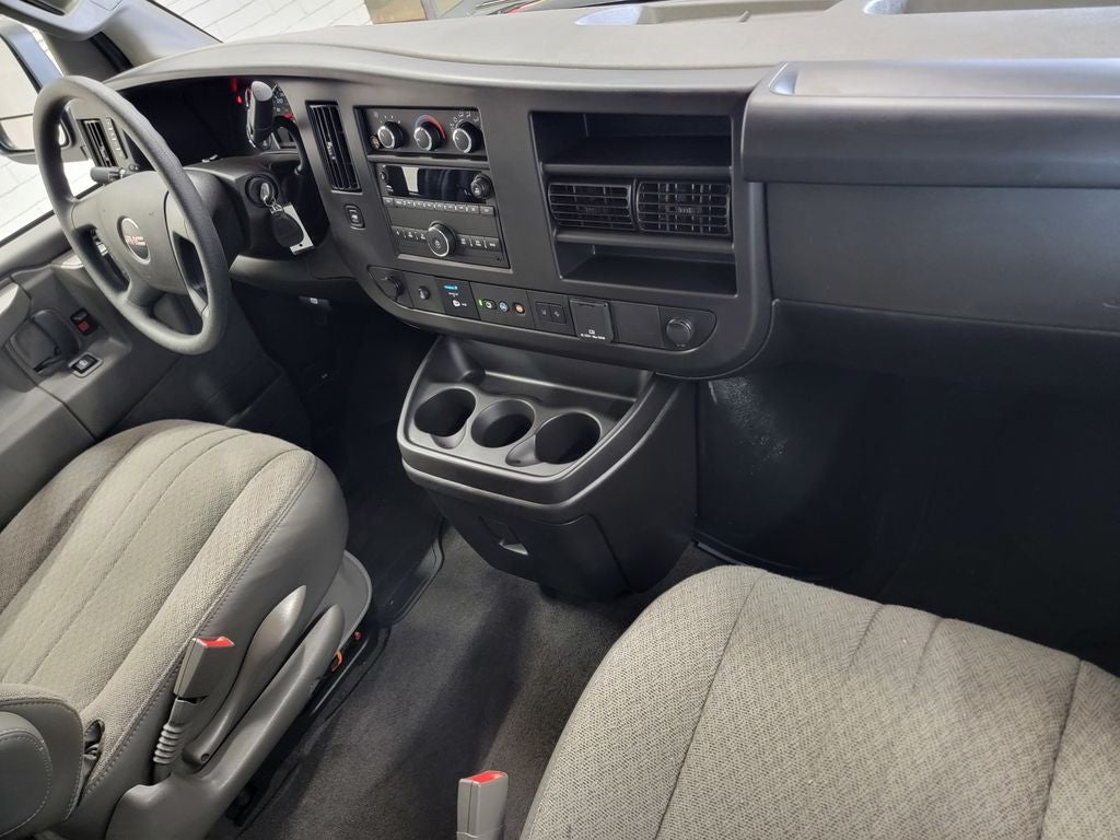 2024 GMC Savana Passenger 3500 LT