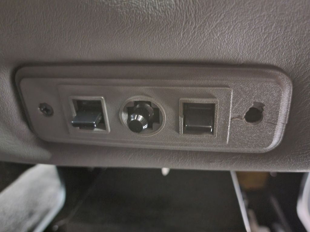 2024 GMC Savana Passenger 3500 LT