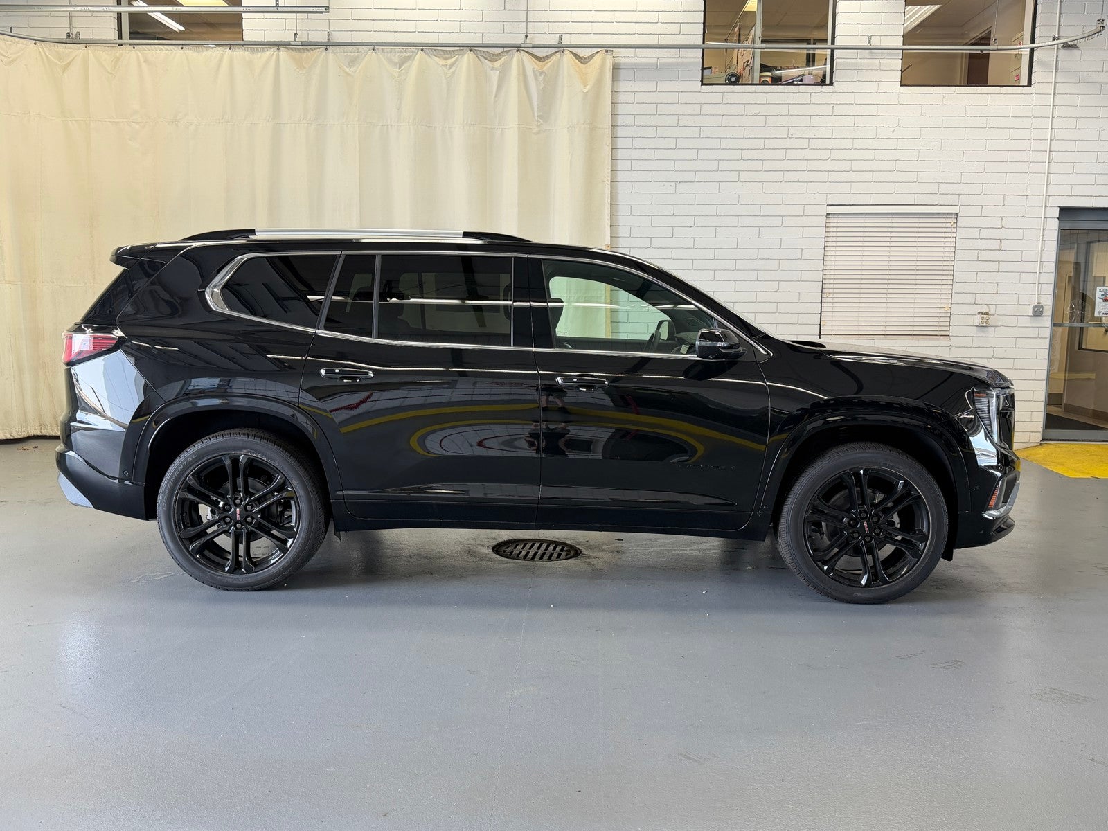 2027 GMC Acadia Denali
