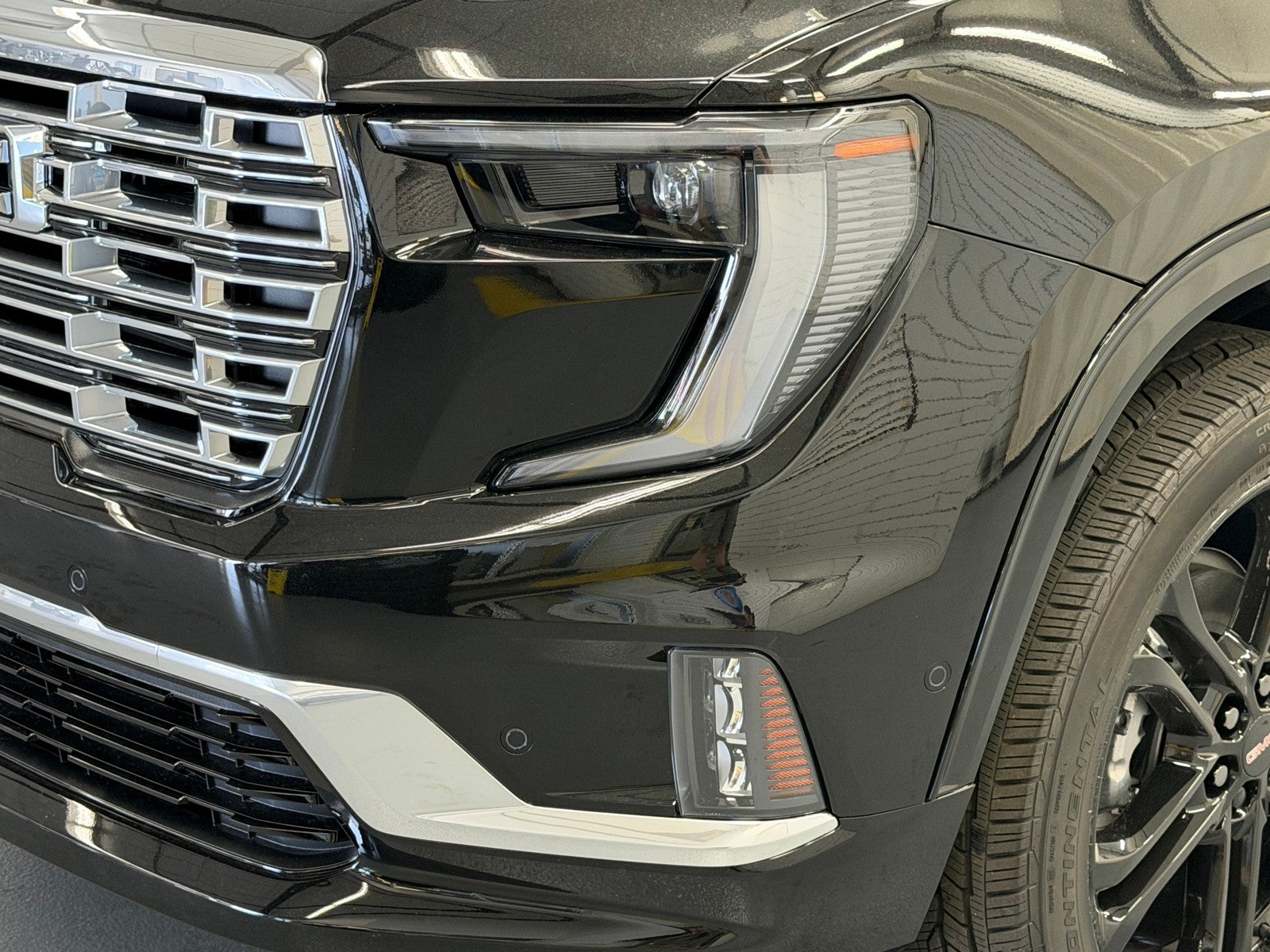 2027 GMC Acadia Denali