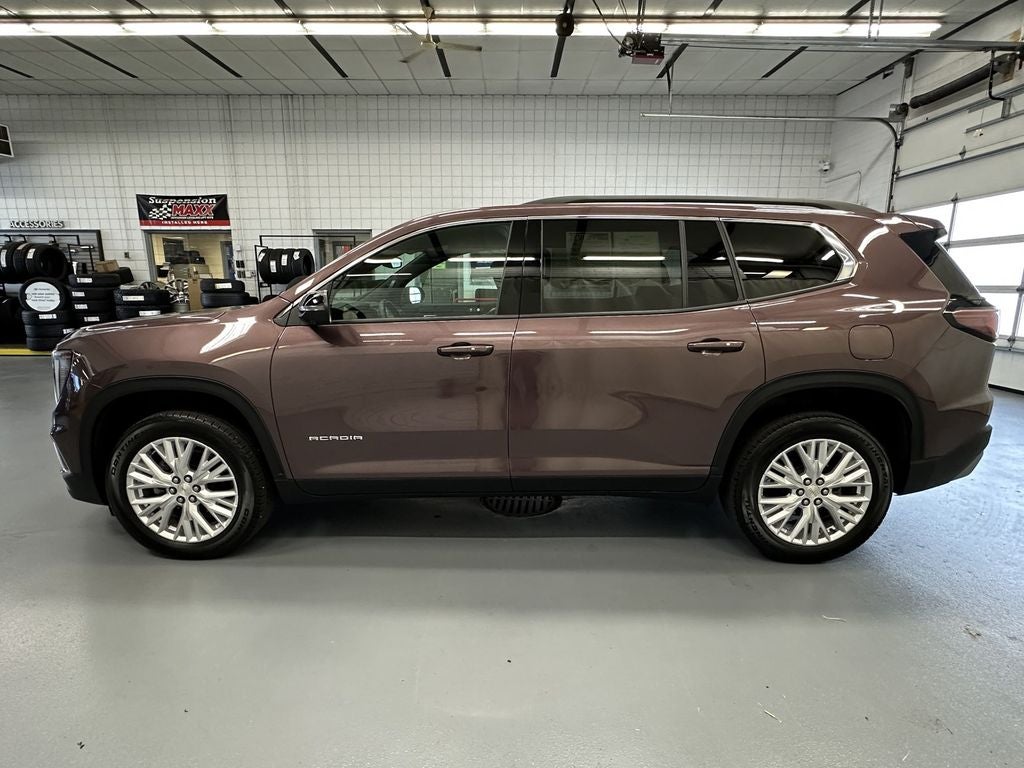2024 GMC Acadia Elevation