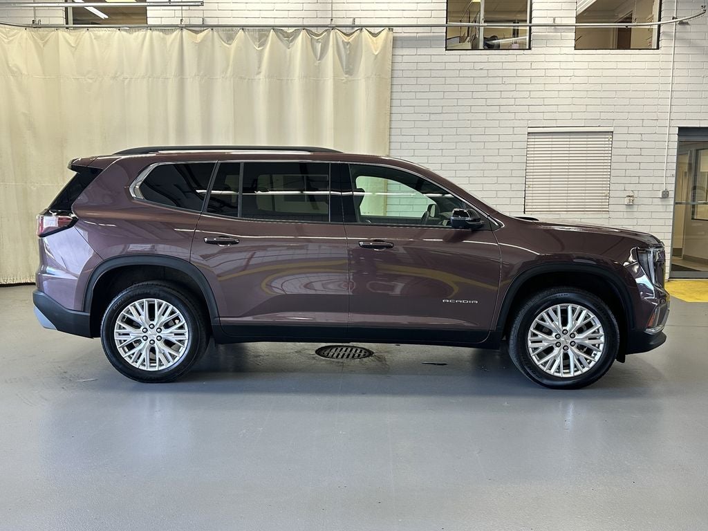 2024 GMC Acadia Elevation