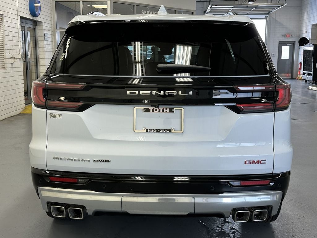 2026 GMC Acadia Denali - Photo 12