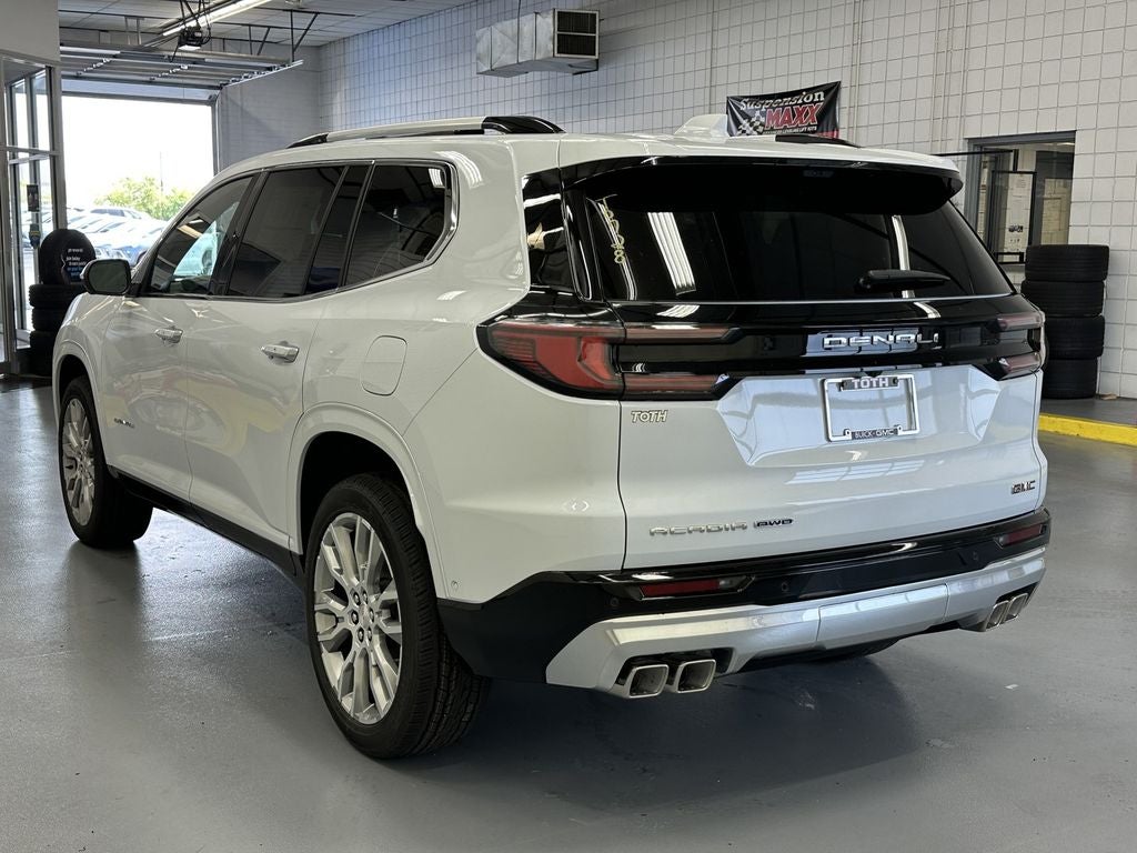 2026 GMC Acadia Denali - Photo 13