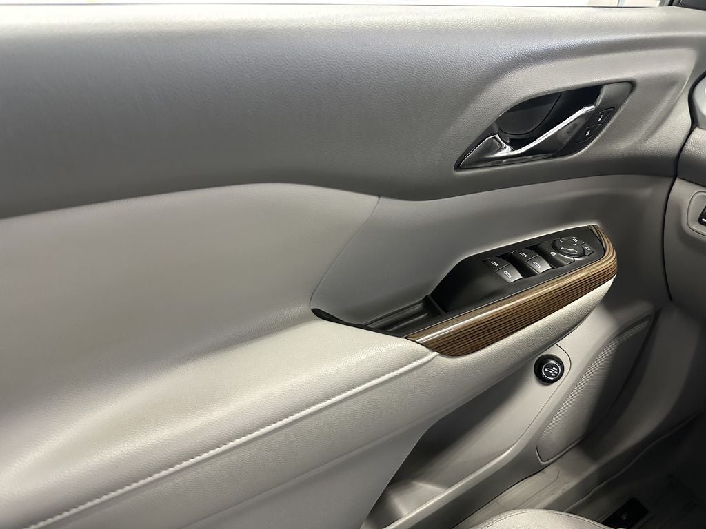 2017 GMC Acadia SLE