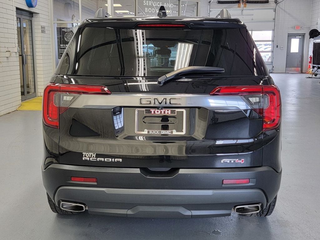 2023 GMC Acadia AT4
