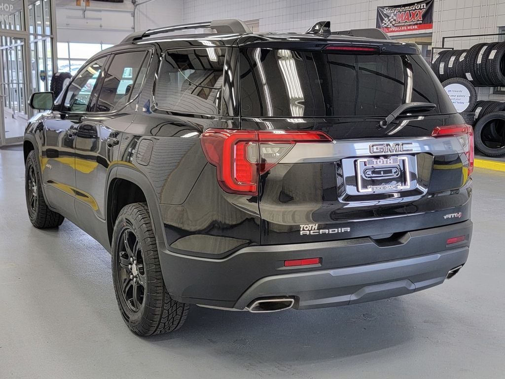 2023 GMC Acadia AT4