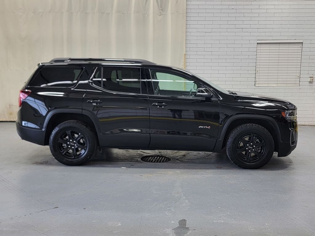 2023 GMC Acadia AT4