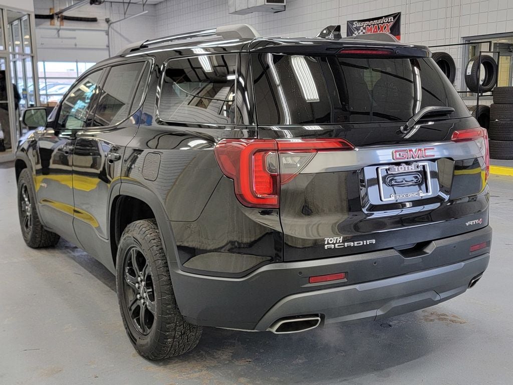 2023 GMC Acadia AT4