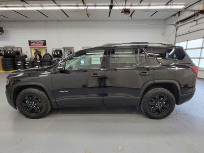 2023 GMC Acadia AT4