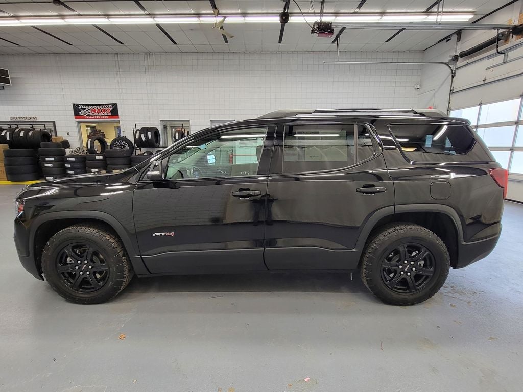 2023 GMC Acadia AT4