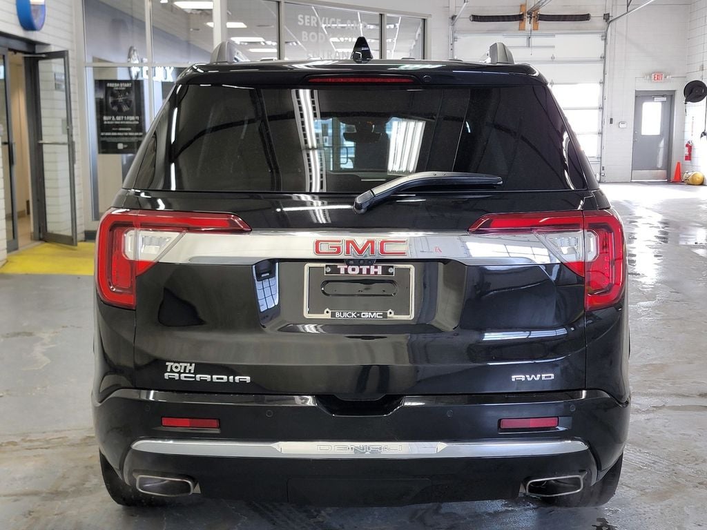 2023 GMC Acadia Denali