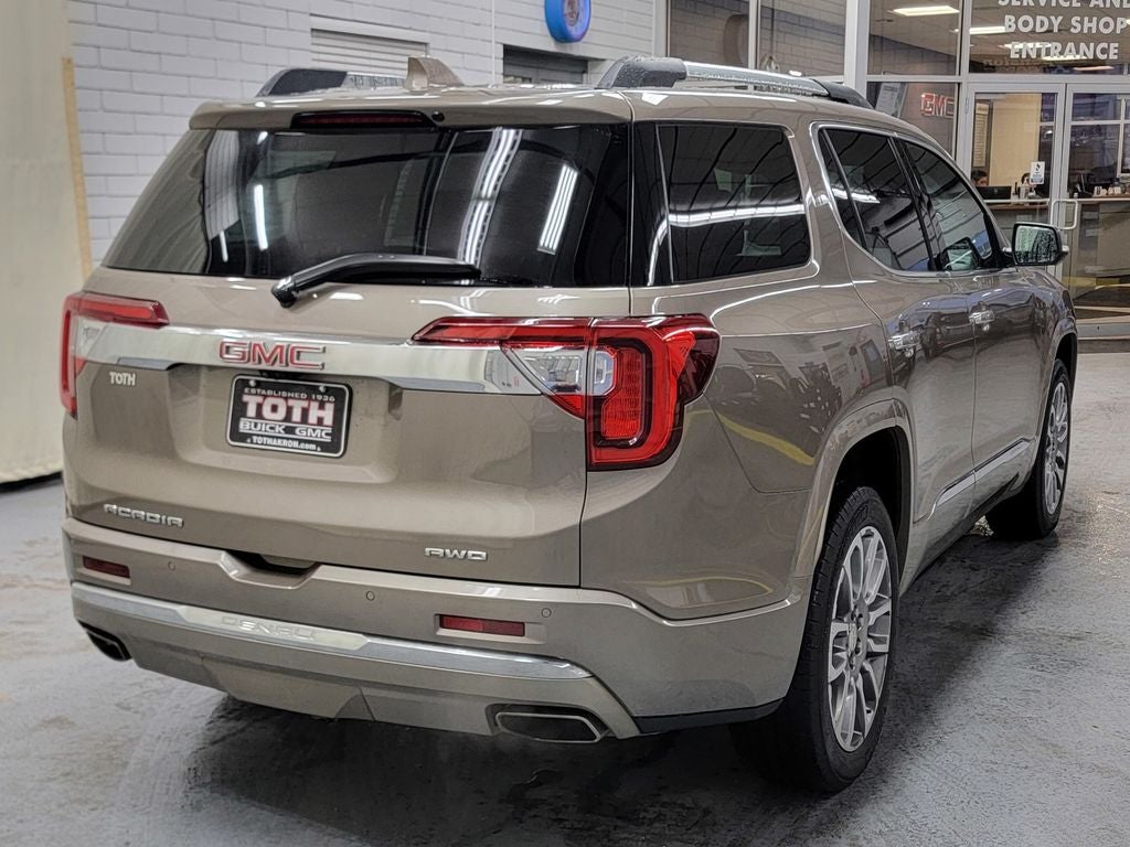 2023 GMC Acadia Denali