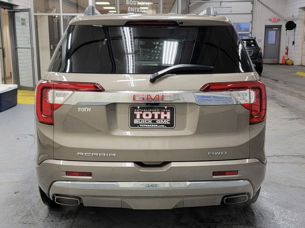 2023 GMC Acadia Denali