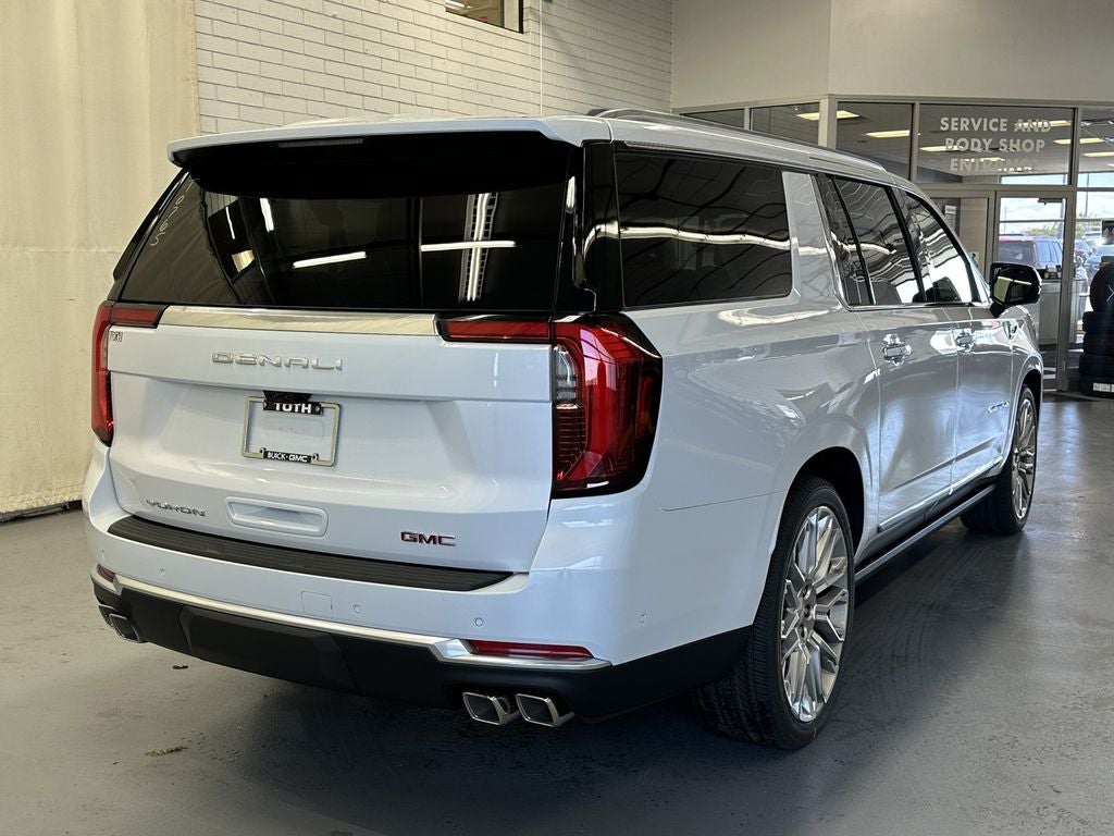 2026 GMC Yukon XL Denali - Photo 12