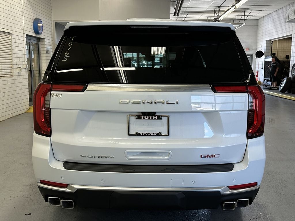2026 GMC Yukon XL Denali - Photo 13