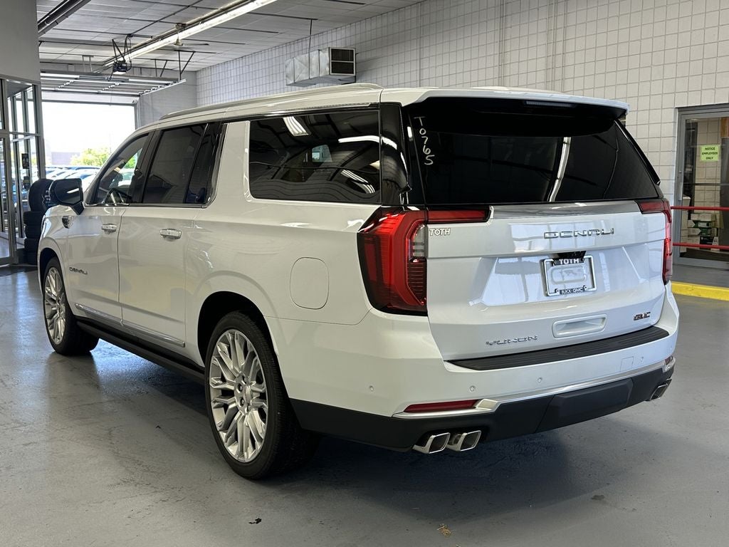 2026 GMC Yukon XL Denali - Photo 14