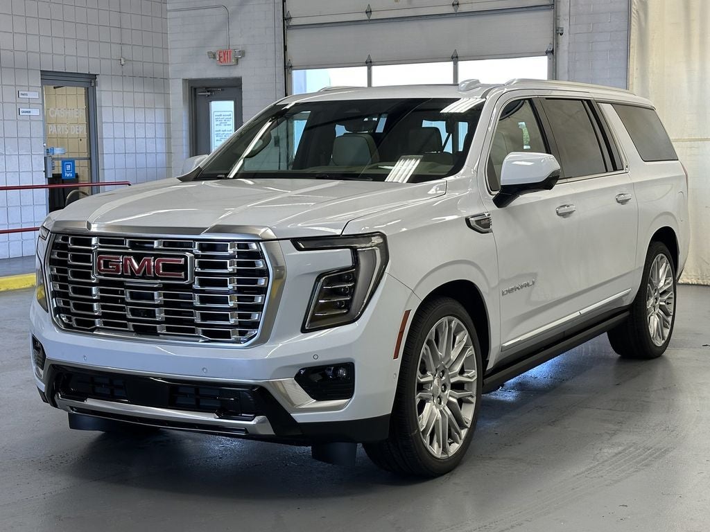 2026 GMC Yukon XL Denali - Photo 16