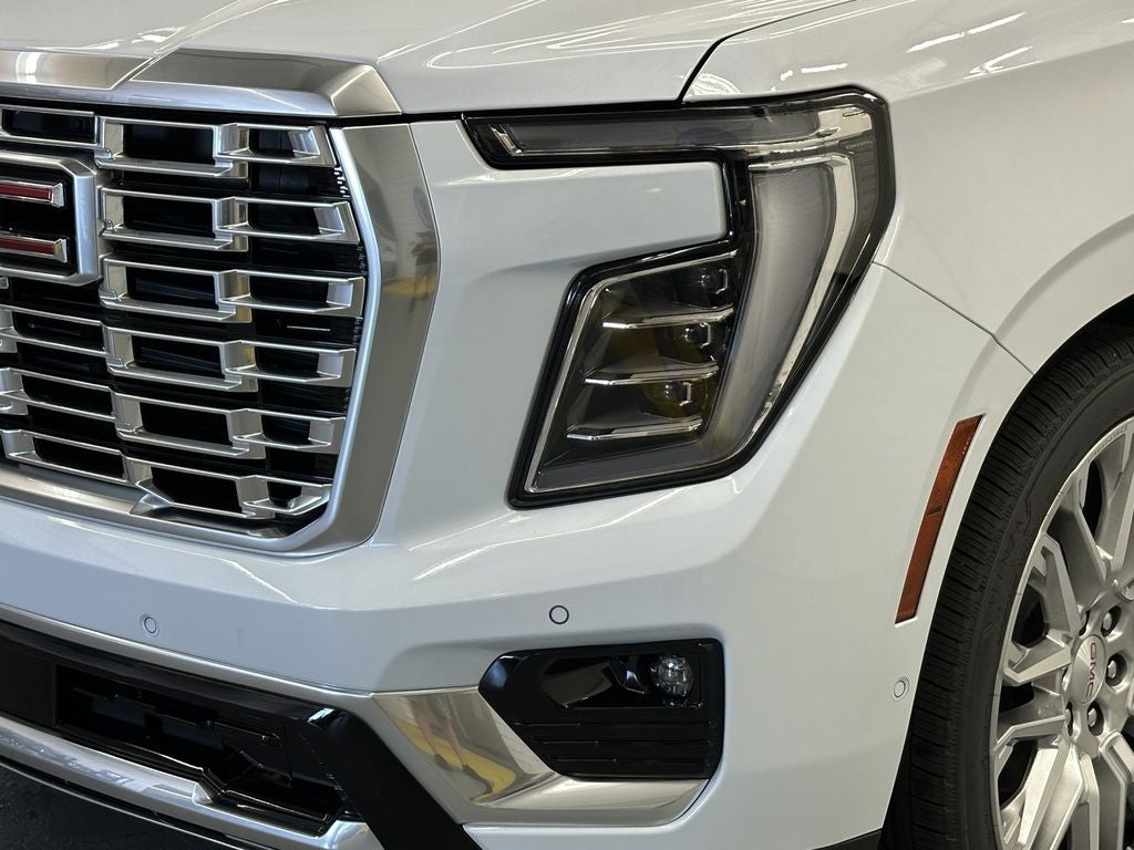 2026 GMC Yukon XL Denali - Photo 18
