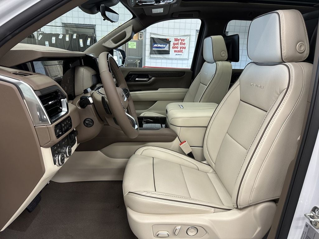 2026 GMC Yukon XL Denali - Photo 21
