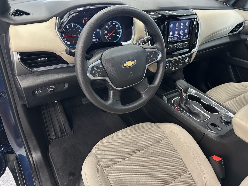 2022 Chevrolet Traverse LS