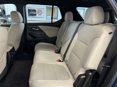 2022 Chevrolet Traverse LS