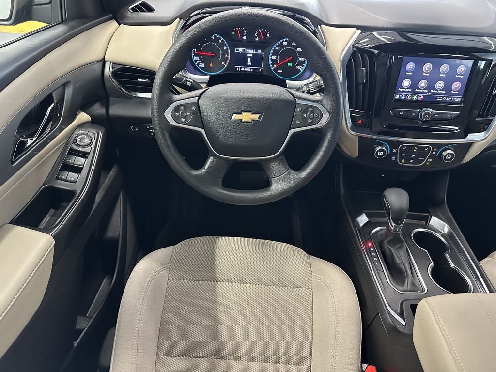 2022 Chevrolet Traverse LS