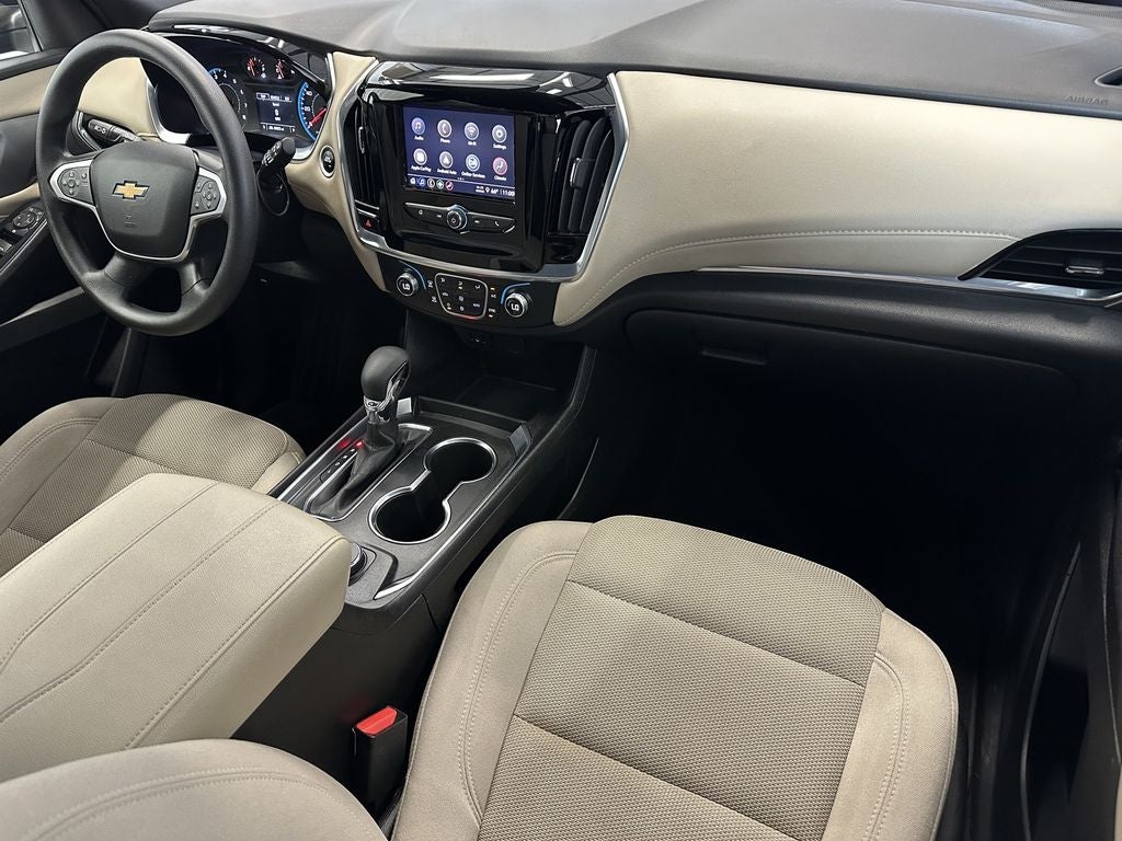 2022 Chevrolet Traverse LS
