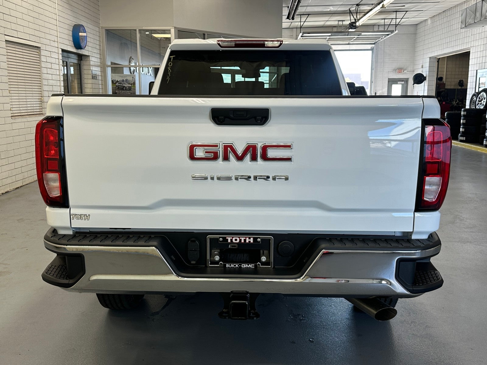 2026 GMC Sierra 2500HD Pro - Photo 7