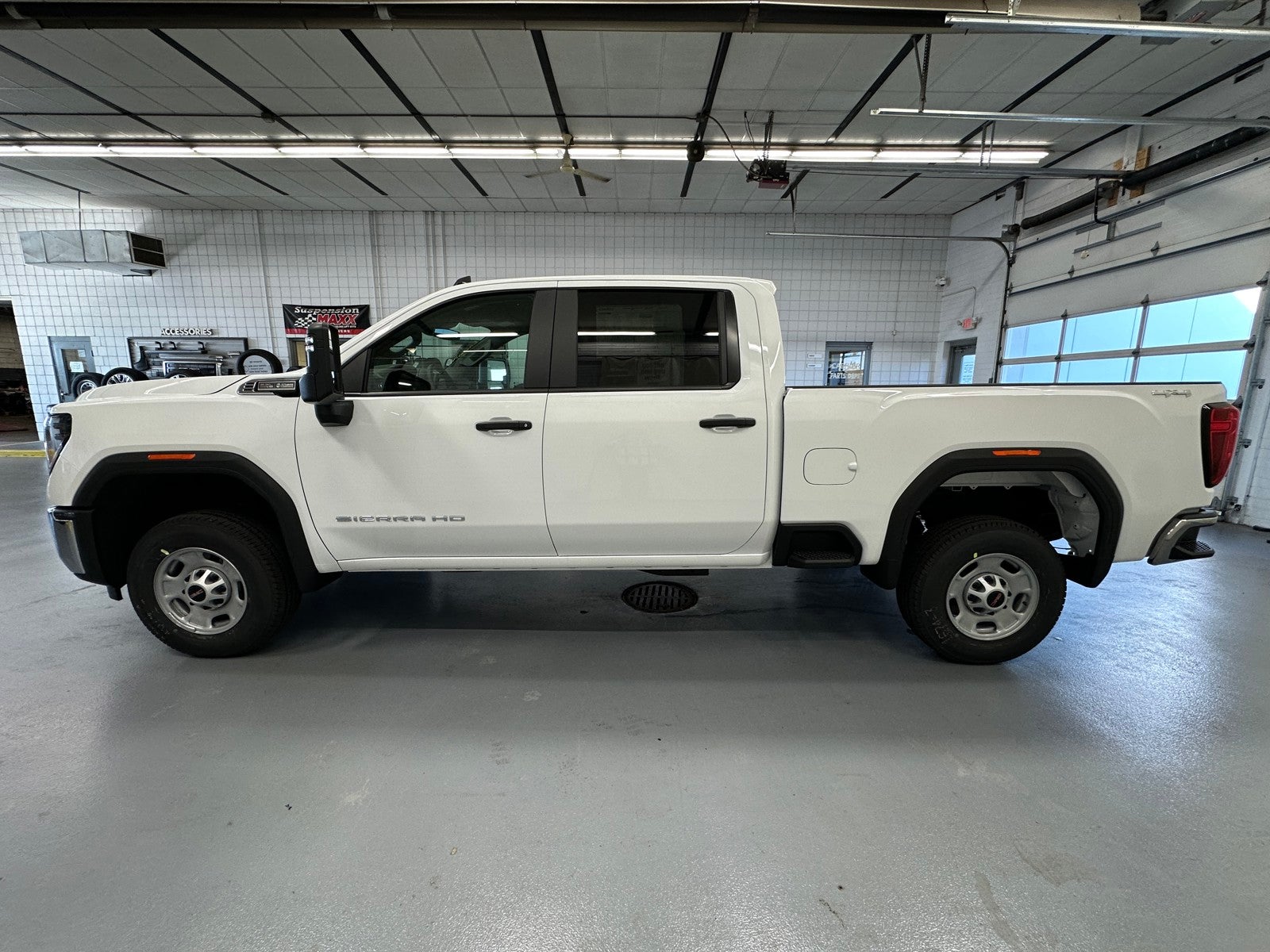 2026 GMC Sierra 2500HD Pro - Photo 9
