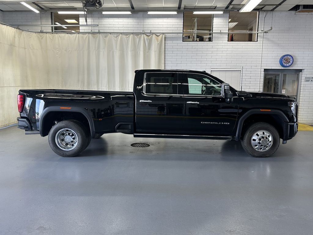 2026 GMC Sierra 3500 HD Denali Ultimate DRW
