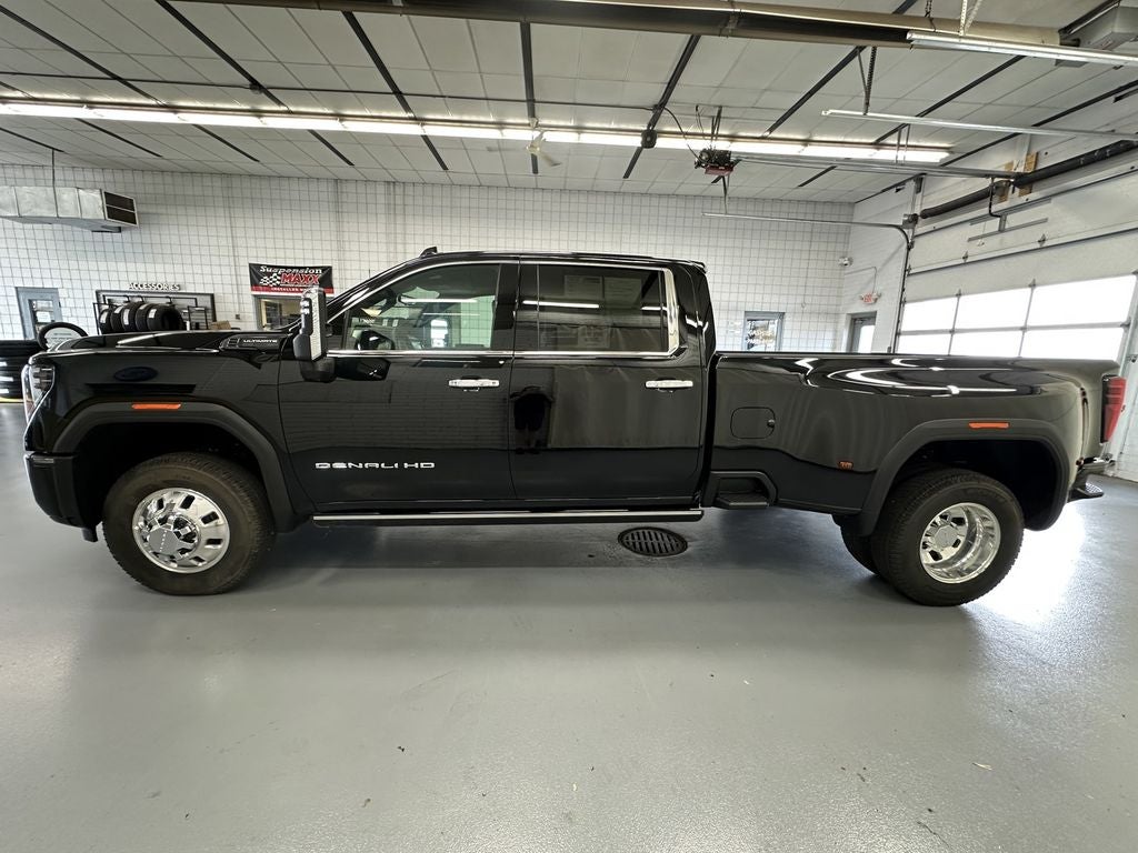 2026 GMC Sierra 3500 HD Denali Ultimate DRW