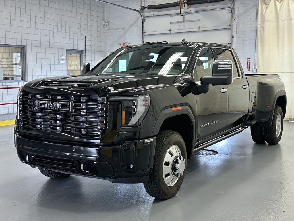 2026 GMC Sierra 3500 HD Denali Ultimate DRW