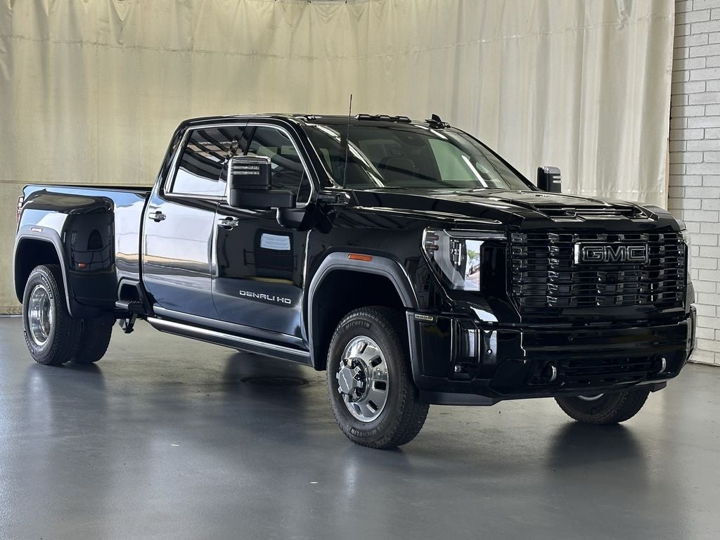 2026 GMC Sierra 3500 HD Denali Ultimate DRW