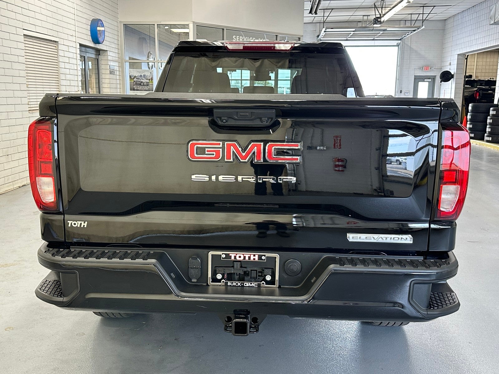 2024 GMC Sierra 1500 Elevation