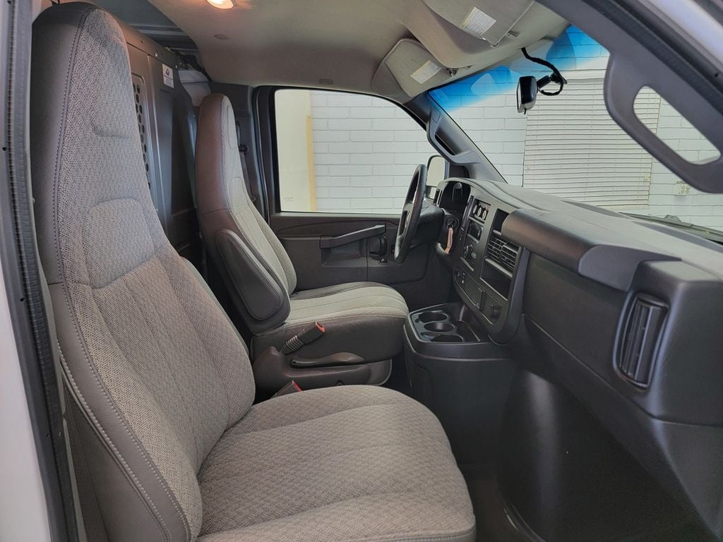 2017 GMC Savana Cargo 2500 Base